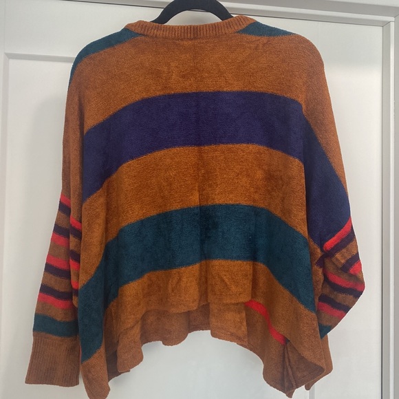 Free People Sweater - Picture 2 of 2